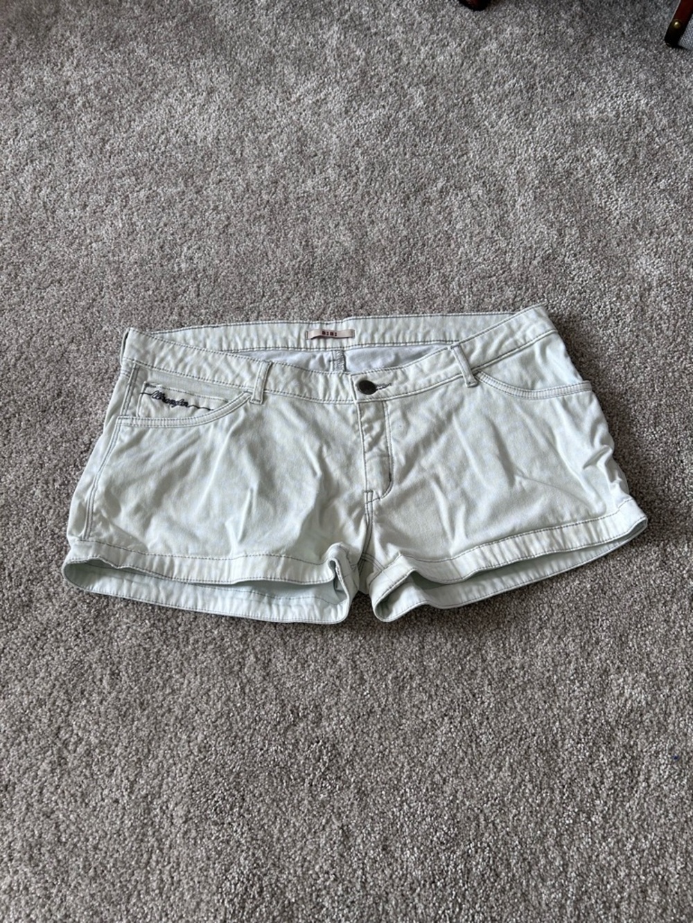 Wrangler BiBi Light Denim Jean Shorts Subtle Floral Print Stretch Ranch Festival